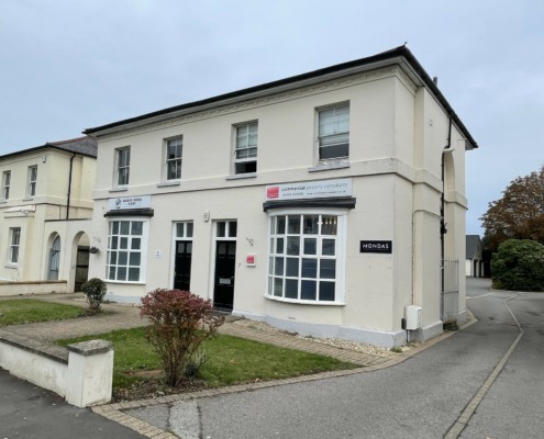 Offices to let in Farnborough Hants