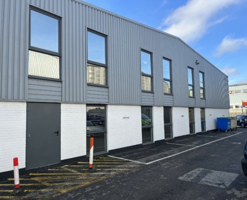 Industrial Storage Office to rent Farnborough