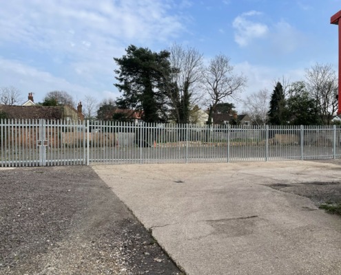 Gated yard to rent in Farnborough